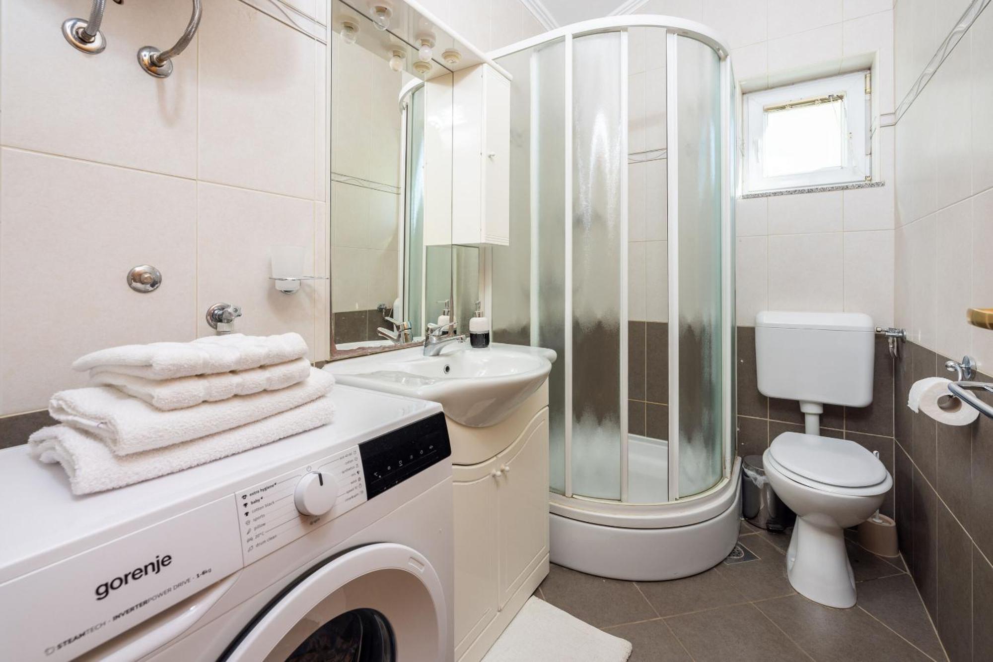 Apartments Petak ดรามัลย์ ภายนอก รูปภาพ